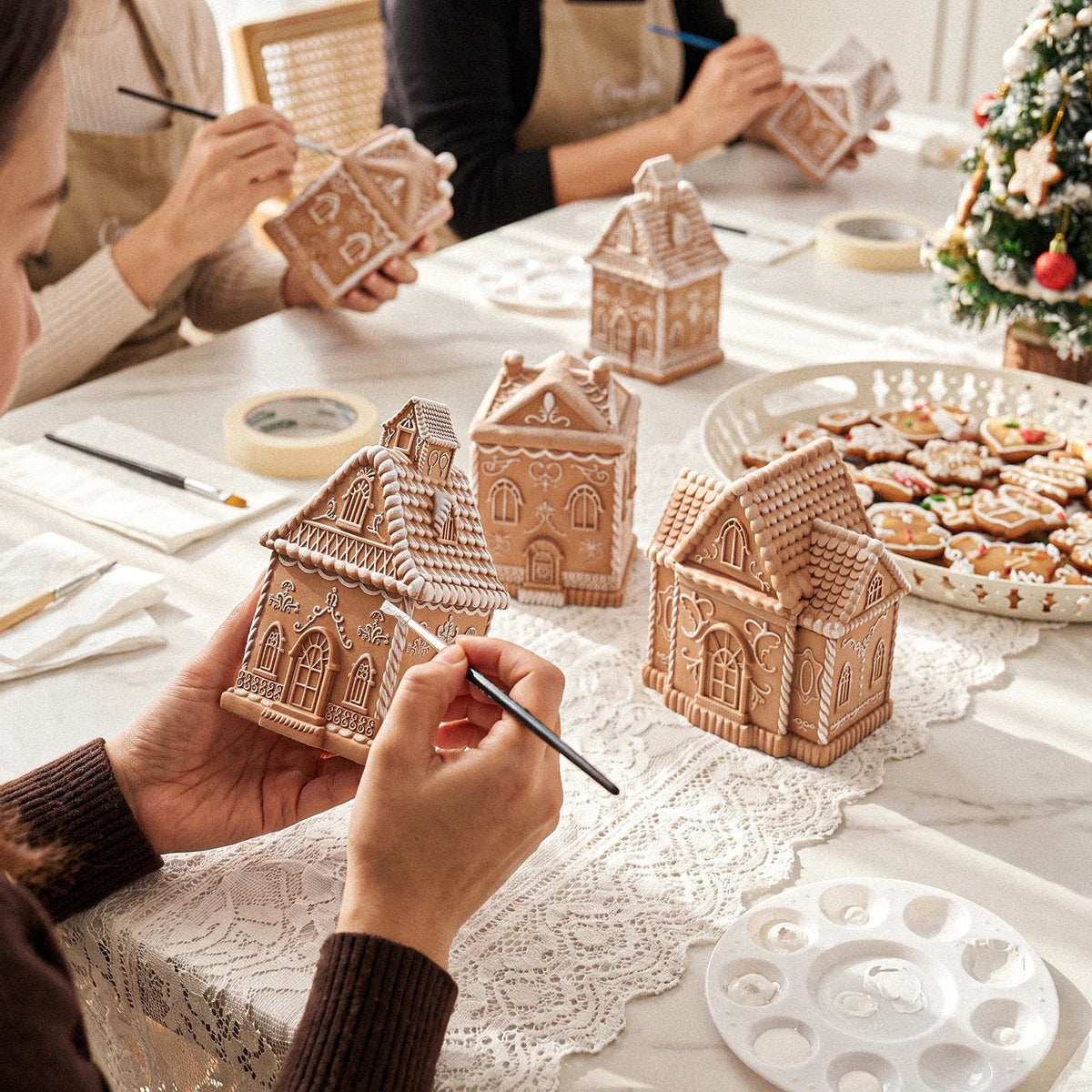 Cozy Gingerbread House Candle Jar with Lid Concrete Silicone Mold Collection Christmas Home Decoration