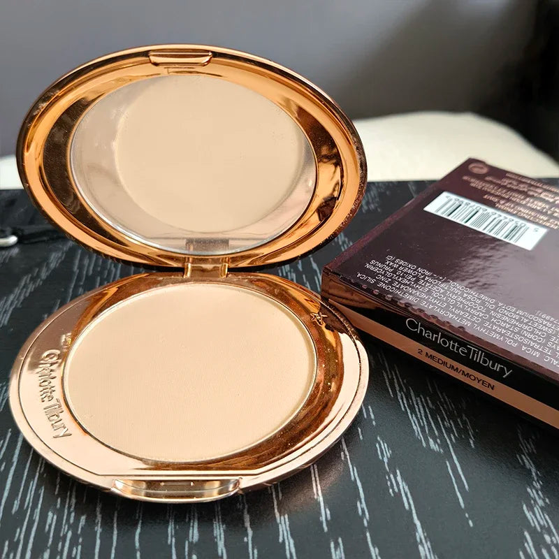 Hot Sale Charlotte Brand Setting Spray Fine Texture Powder Small Gold Plate 2 Color Powder Blusher Essence Oil Tilbury Cosmetics