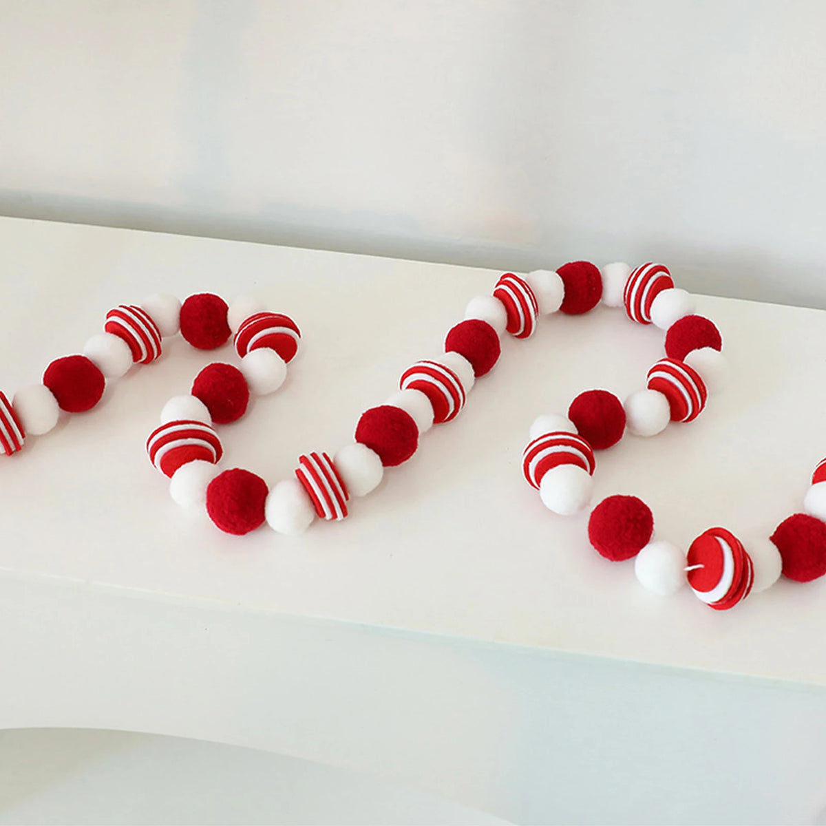 Christmas Felt Ball Garland Red＆White Candy Ball Pom Pom Garlands for Xmas Tree Festive Mantle Wall Fireplace Hanging Decor
