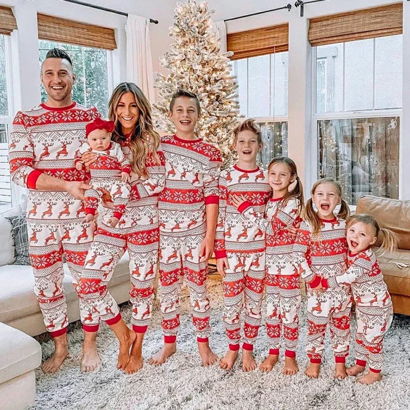 Merry Christmas Allover Print Pajamas Family Matching Outfits Mom Daughter Dad Son Clothing Sets Baby Romper Pjs Xmas Party Look