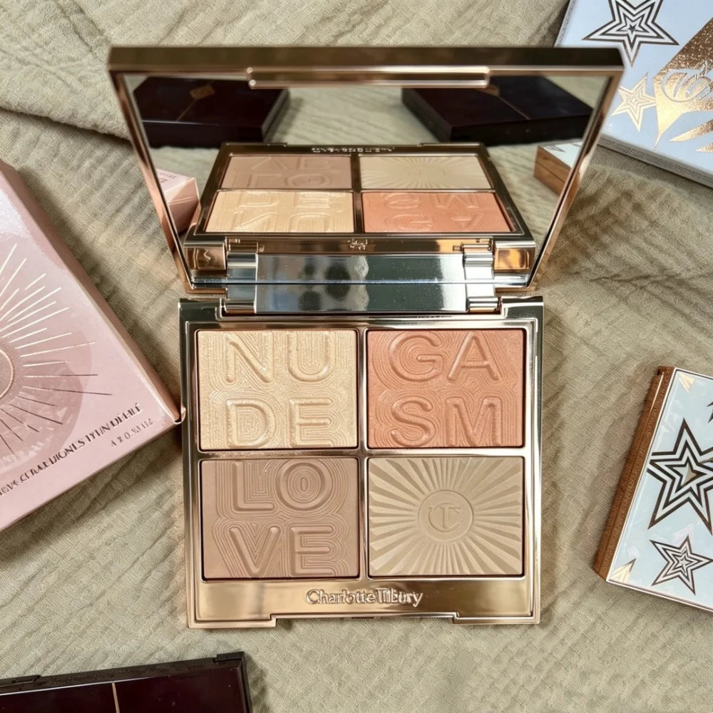 Charlotte Tilbury Powder, Foundation & Makeup Bag Set