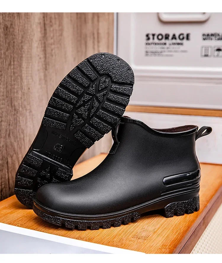 Couple's Short-Tube Non-Slip Plastic Rain Boots, Outdoor Commuting Waterproof Shoes, Pvc One-Piece Molded Women's Water Boots,
