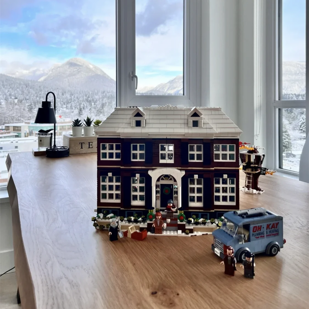 2025 New 3955pcs creative home alone set model decoration Home decorations adult educational toys Christmas gifts