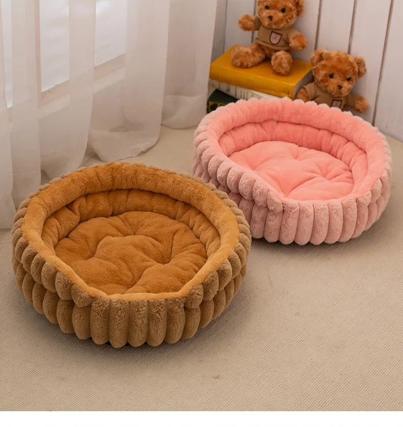 Home Plush Winter Cat Nest Dog Nest Warm Detachable and Washable Round Cat Nest Pet Bed Seasonal Universal Decoration