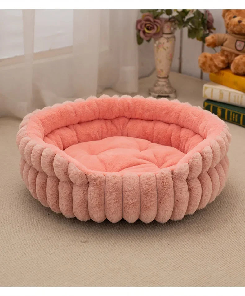 Home Plush Winter Cat Nest Dog Nest Warm Detachable and Washable Round Cat Nest Pet Bed Seasonal Universal Decoration