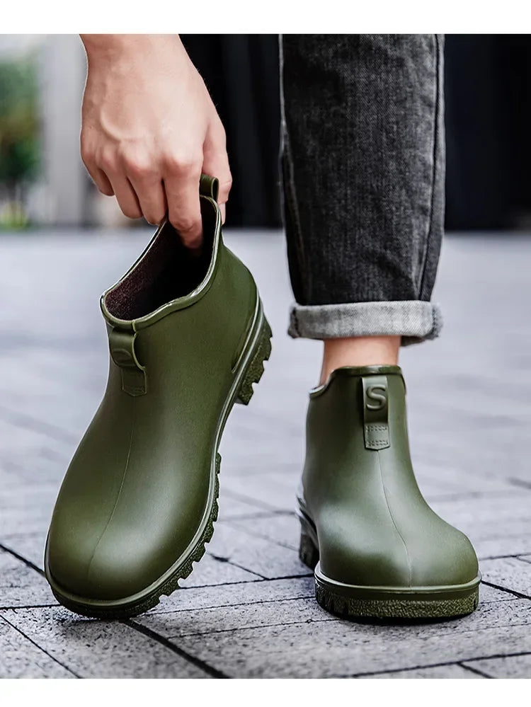 Couple's Short-Tube Non-Slip Plastic Rain Boots, Outdoor Commuting Waterproof Shoes, Pvc One-Piece Molded Women's Water Boots,