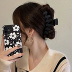 Womans Elegant Black Plastic Hair Claw Grip