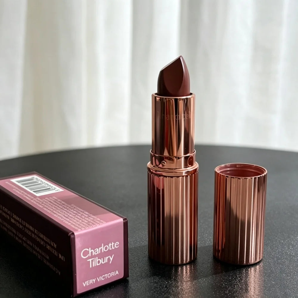 Charlotte Tilbury Eyeshadow & Pillow Talk Lip Makeup